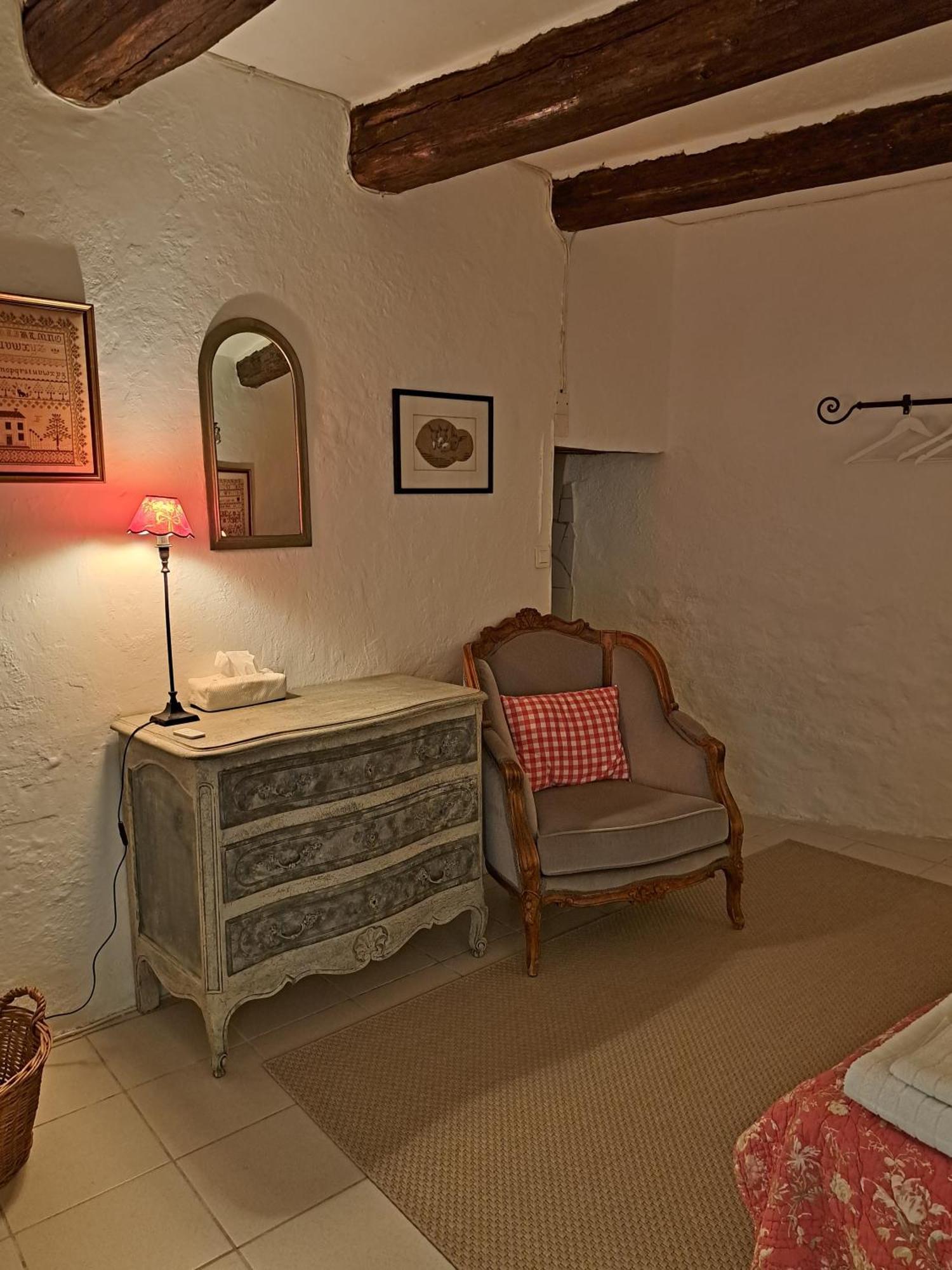 La Maison De Gisele Bed & Breakfast Saint-Victor-des-Oules Luaran gambar
