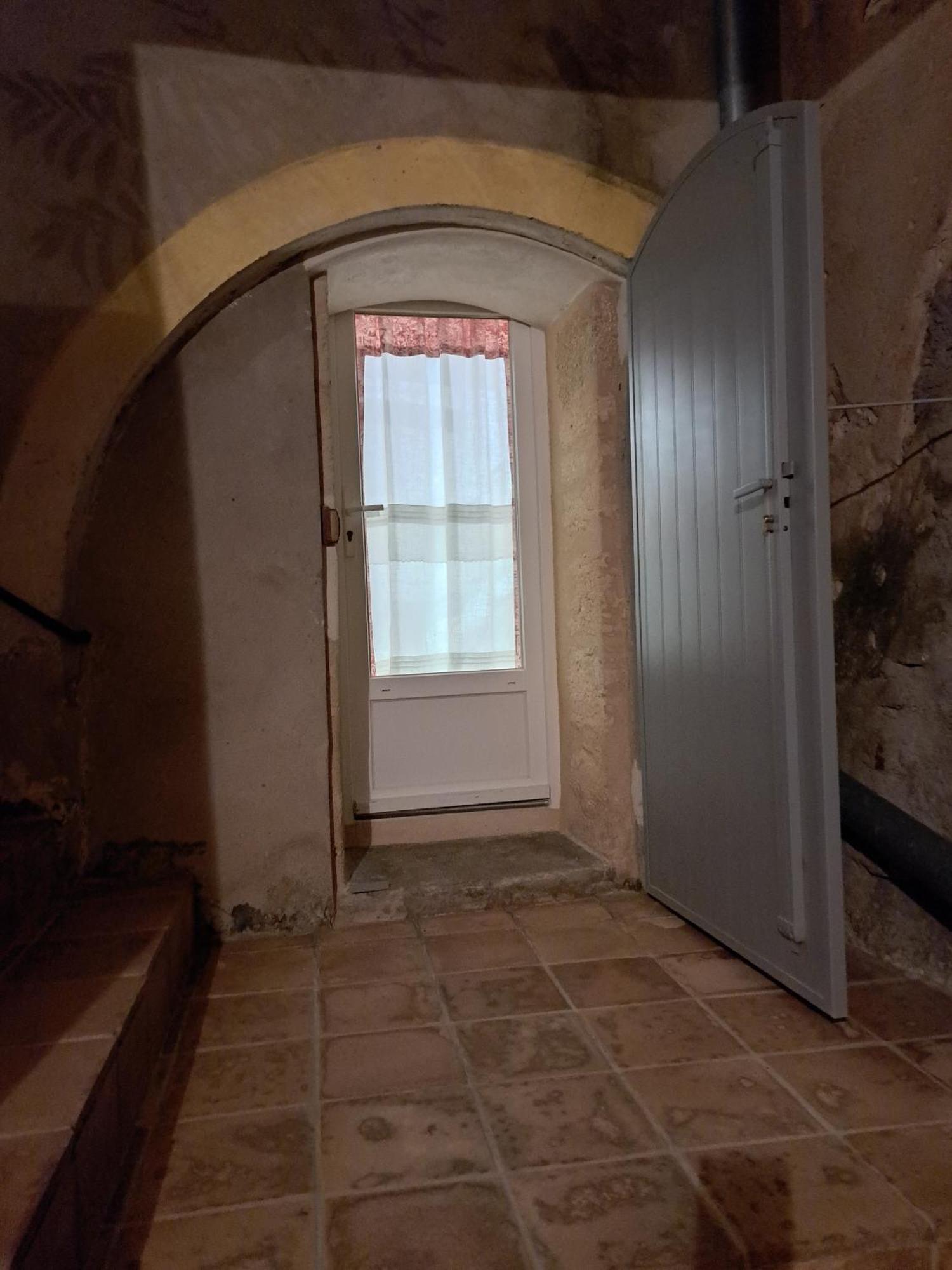 La Maison De Gisele Bed & Breakfast Saint-Victor-des-Oules Luaran gambar